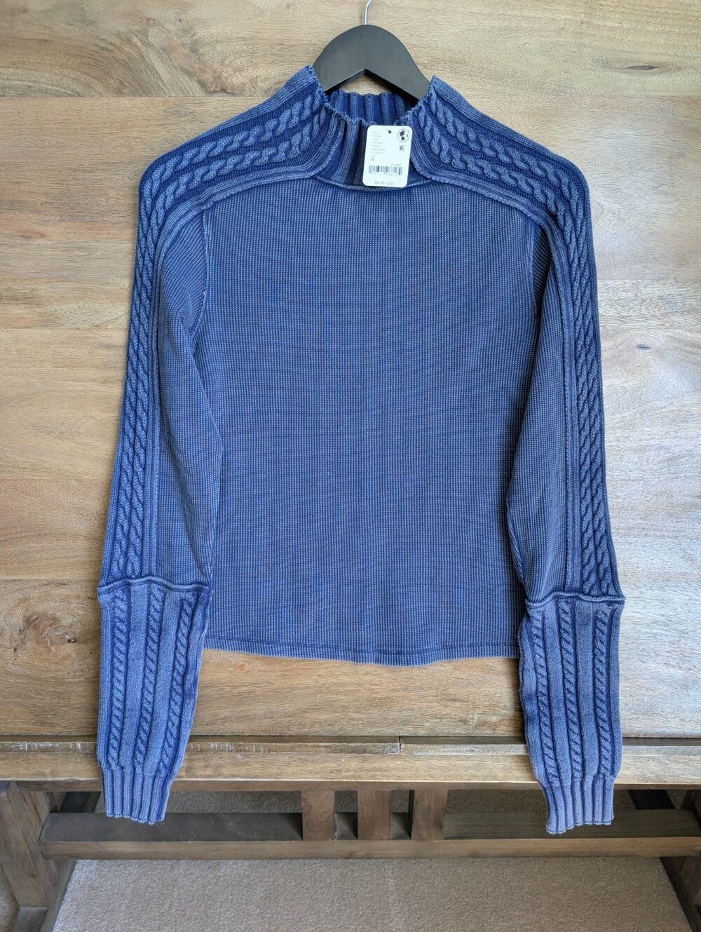 NWT We The Free Breezy Swit Top Womens Medium Blue Long Sleeve Cable-Knit Sleeve